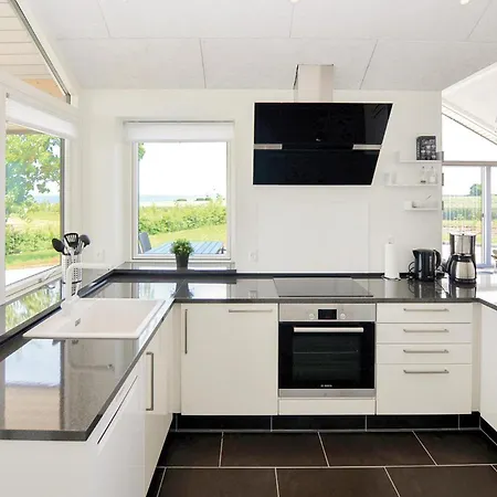 Three-bedroom In Sydals בית נופש