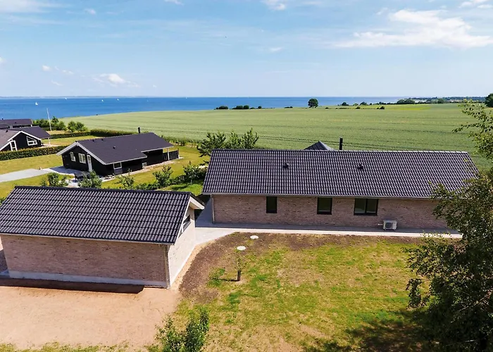 Three-bedroom In Sydals Sarup